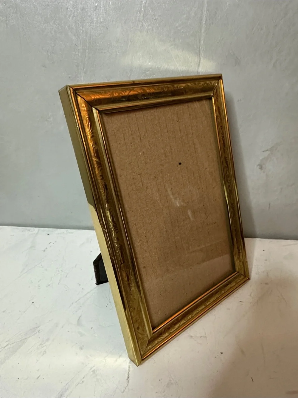 VINTAGE ORNATE GOLD METAL PICTURE FRAME FITS 5X7